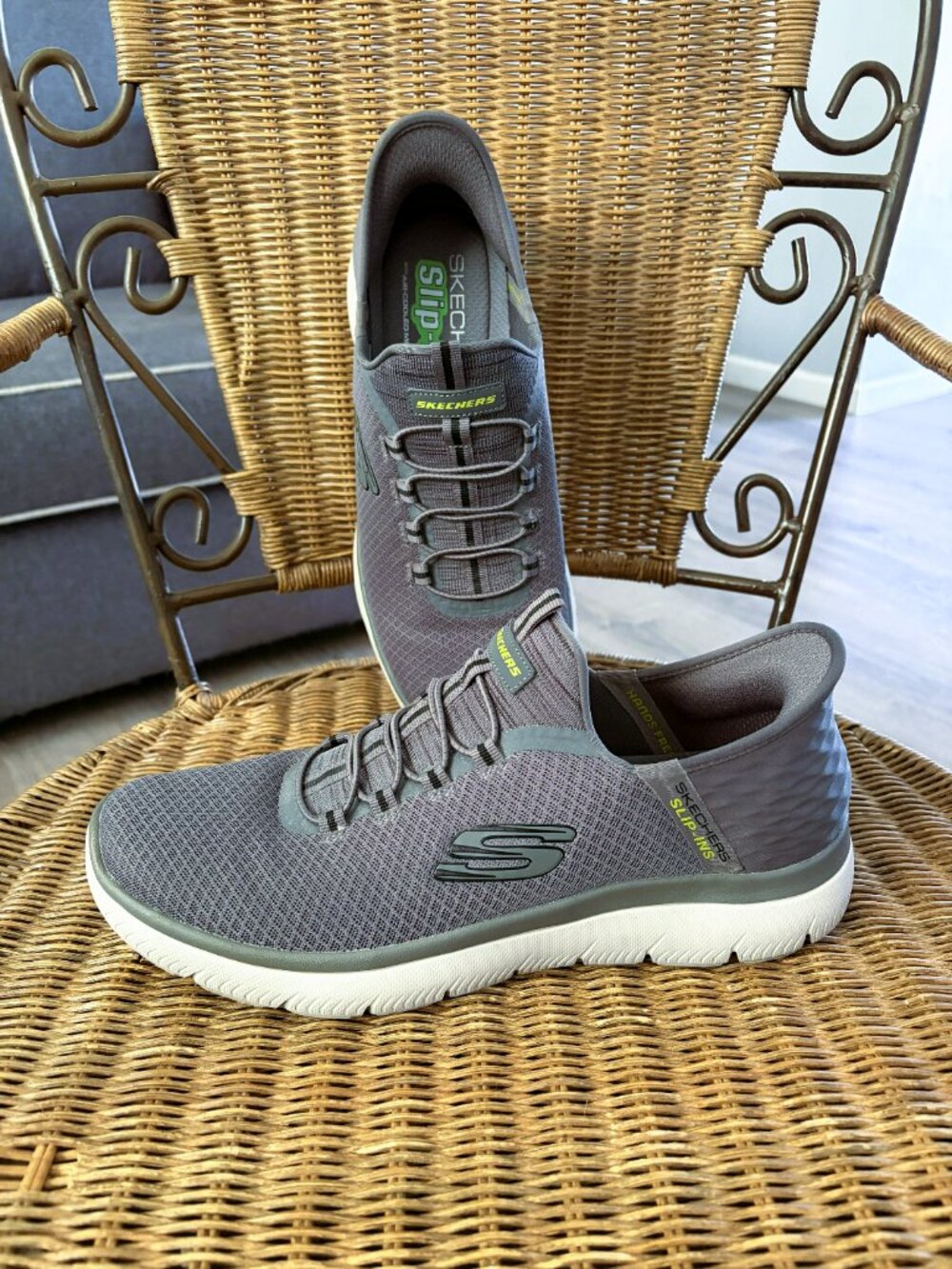 Men's Skechers Shoes 11 M Summits High Range Slip-Ins Walking Shoes Gray - Picture 2 of 6